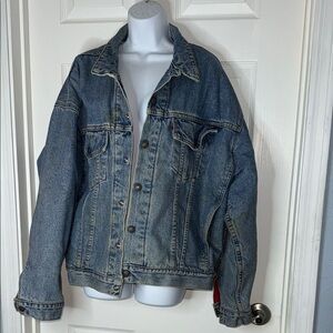 1980s vintage Levi denim jacketed with Hudson Bay Blanket lining.